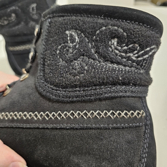 Tecnica black Suede embroidered ankle bootie sz 39 8.5 - Picture 12 of 14
